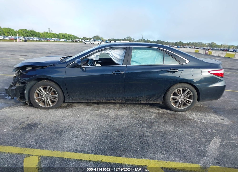 2017 TOYOTA CAMRY SE VIN: 4T1BF1FK8HU747688
