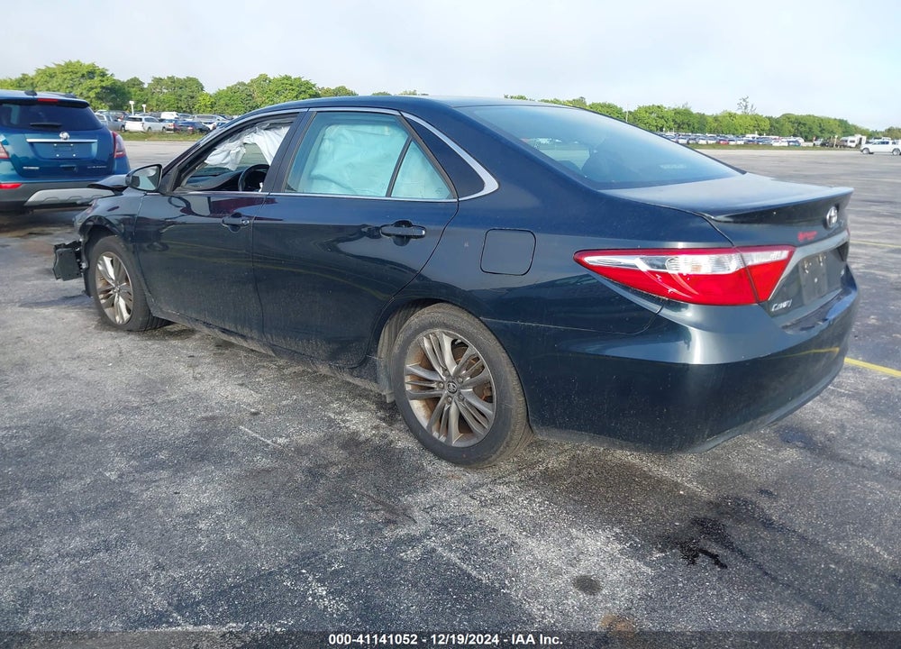 2017 TOYOTA CAMRY SE VIN: 4T1BF1FK8HU747688