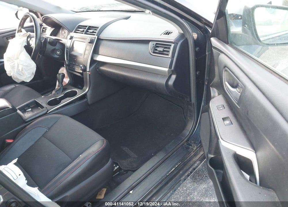 2017 TOYOTA CAMRY SE VIN: 4T1BF1FK8HU747688
