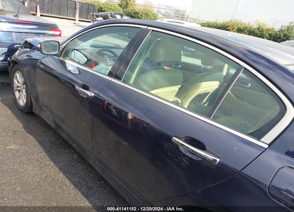 2013 HYUNDAI GENESIS VIN: KMHGC4DD6DU209621