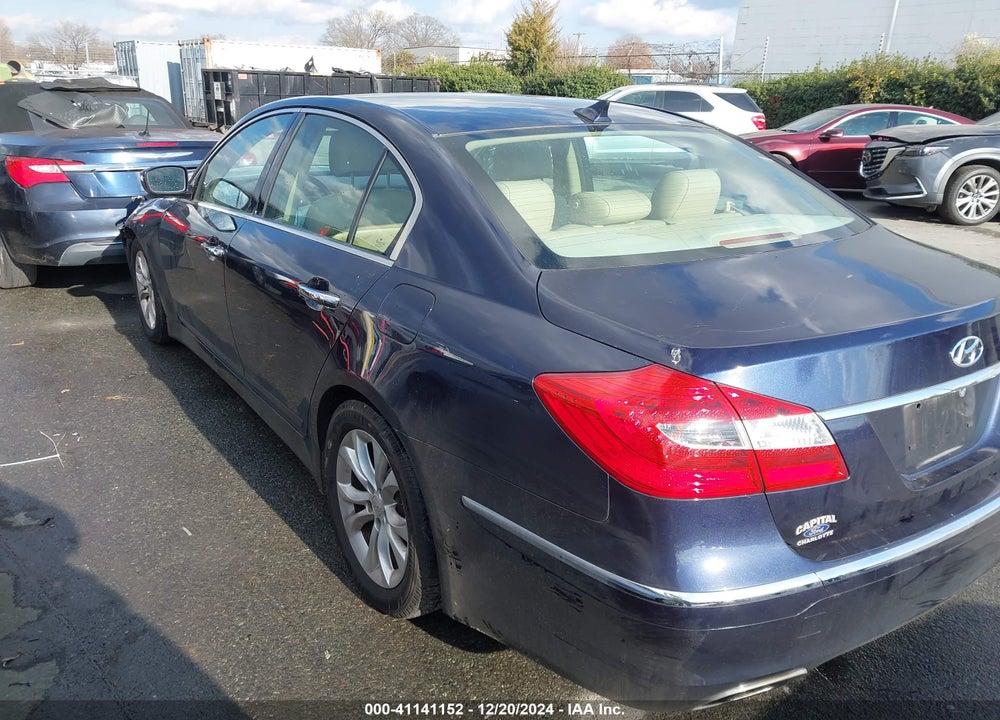 2013 HYUNDAI GENESIS VIN: KMHGC4DD6DU209621