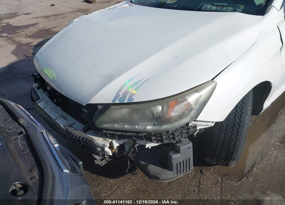 2015 HONDA ACCORD VIN: 1HGCR3F88FA009082