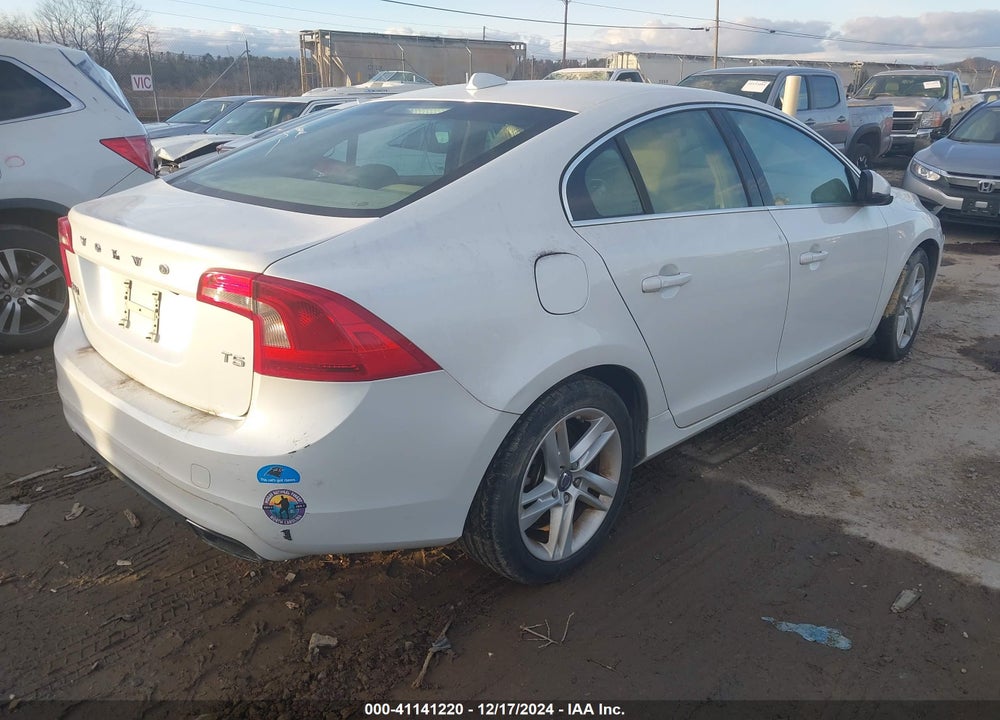 2015 VOLVO S60 T5 PREMIER PLUS VIN: YV140MFC0F1318000