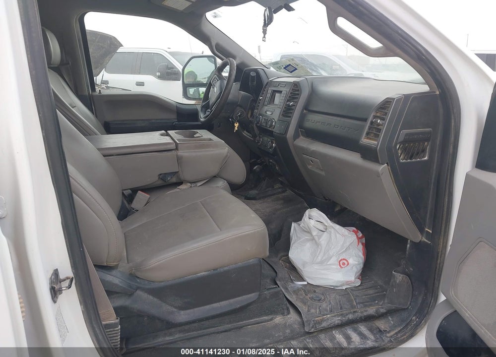 2019 FORD F-350 CHASSIS XL VIN: 1FD8W3FT6KEG48352