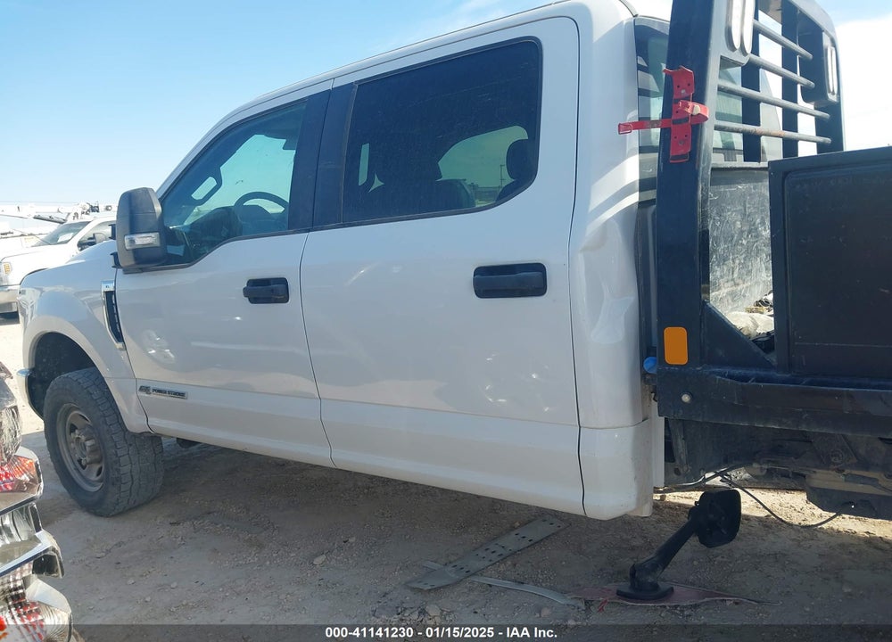 2019 FORD F-350 CHASSIS XL VIN: 1FD8W3FT6KEG48352