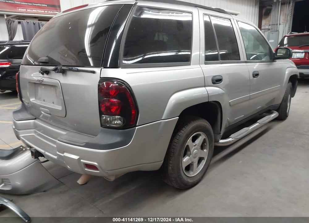 2006 CHEVROLET TRAILBLAZER LS VIN: 1GNDS13S362135508
