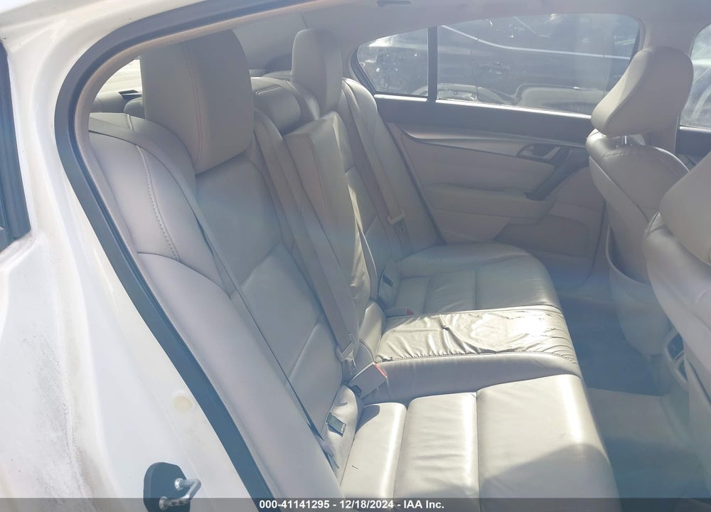 2010 ACURA TL 3.5 VIN: 19UUA8F27AA020555