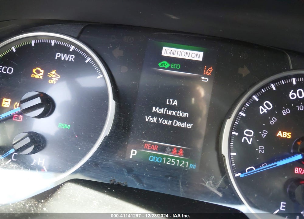 2019 TOYOTA RAV4 HYBRID XLE VIN: JTMRWRFV0KD017986