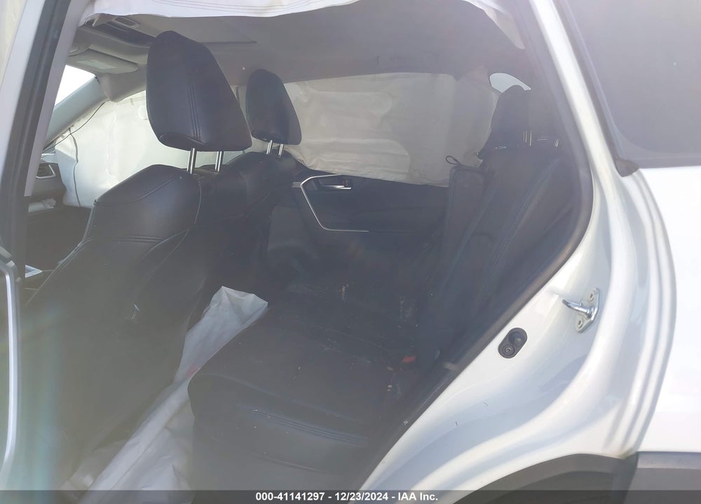 2019 TOYOTA RAV4 HYBRID XLE VIN: JTMRWRFV0KD017986