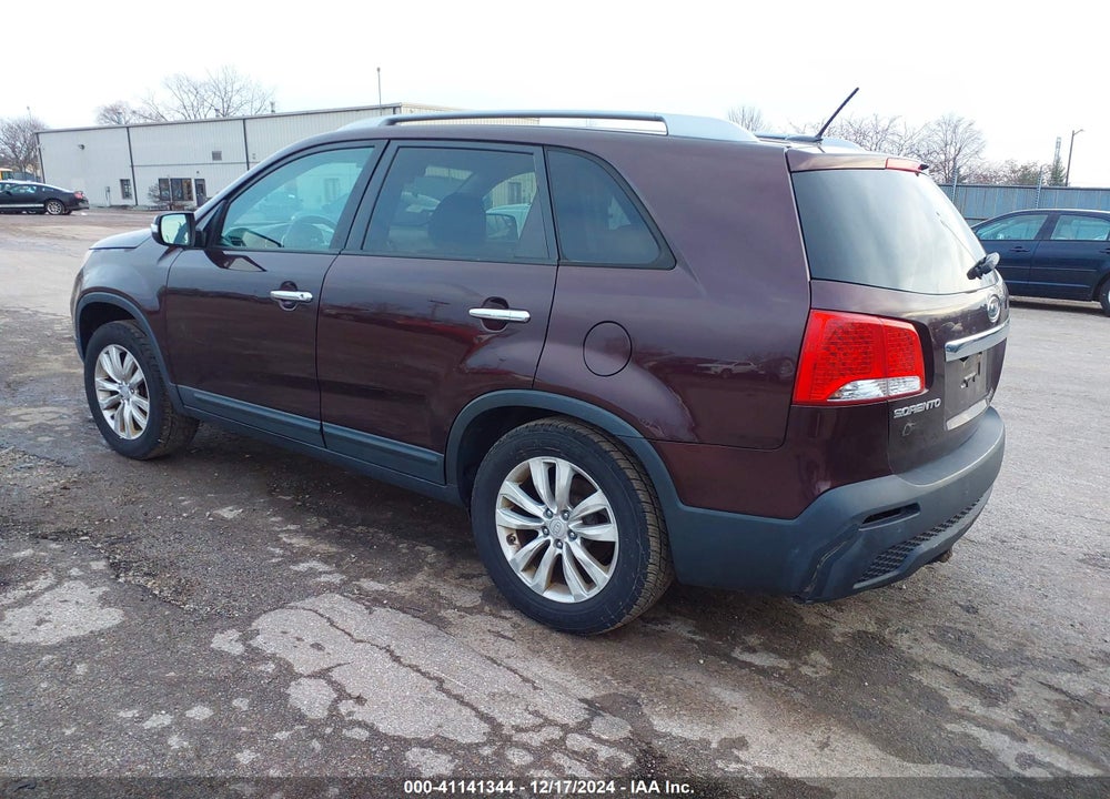 2011 KIA SORENTO LX V6 VIN: 5XYKT4A23BG181891