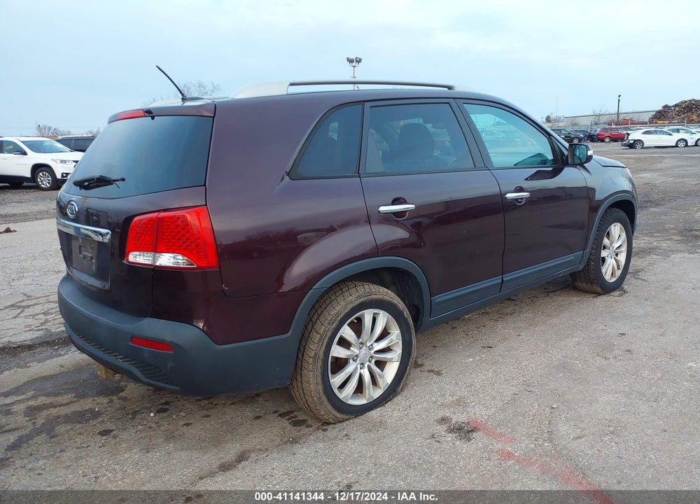 2011 KIA SORENTO LX V6 VIN: 5XYKT4A23BG181891