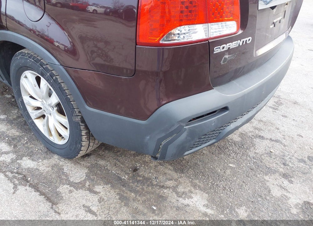 2011 KIA SORENTO LX V6 VIN: 5XYKT4A23BG181891