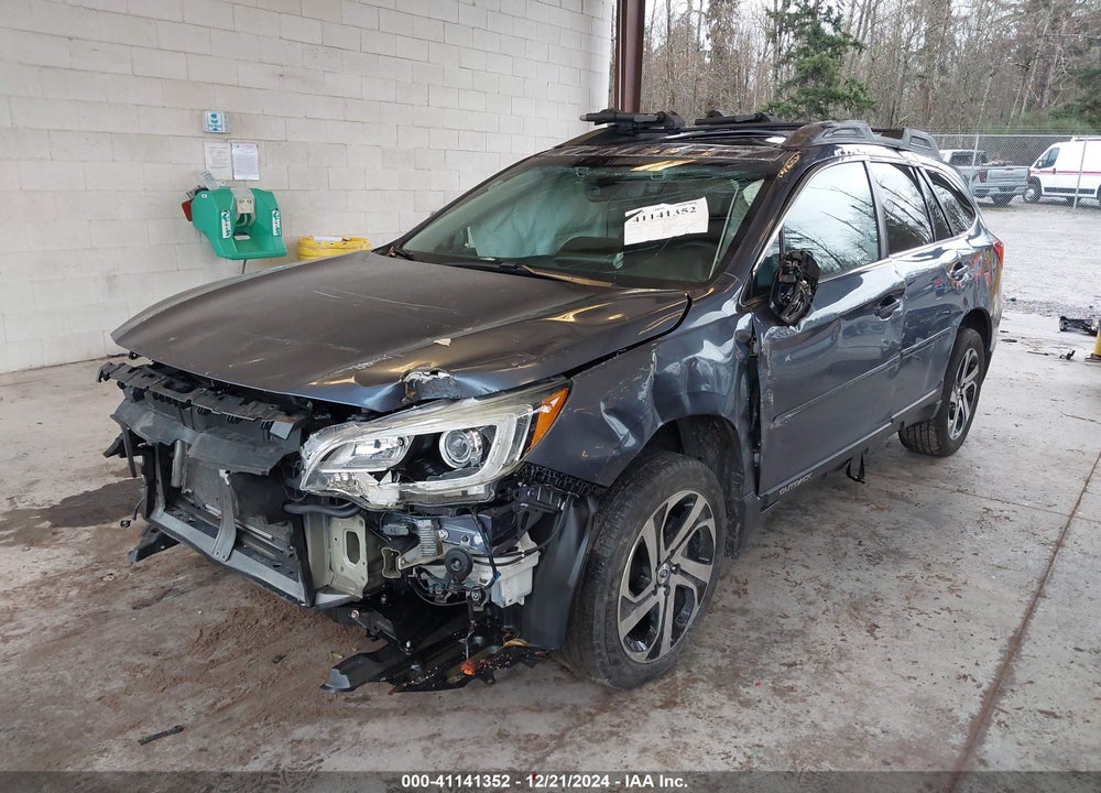 2017 SUBARU OUTBACK 3.6R LIMITED VIN: 4S4BSENC5H3334565