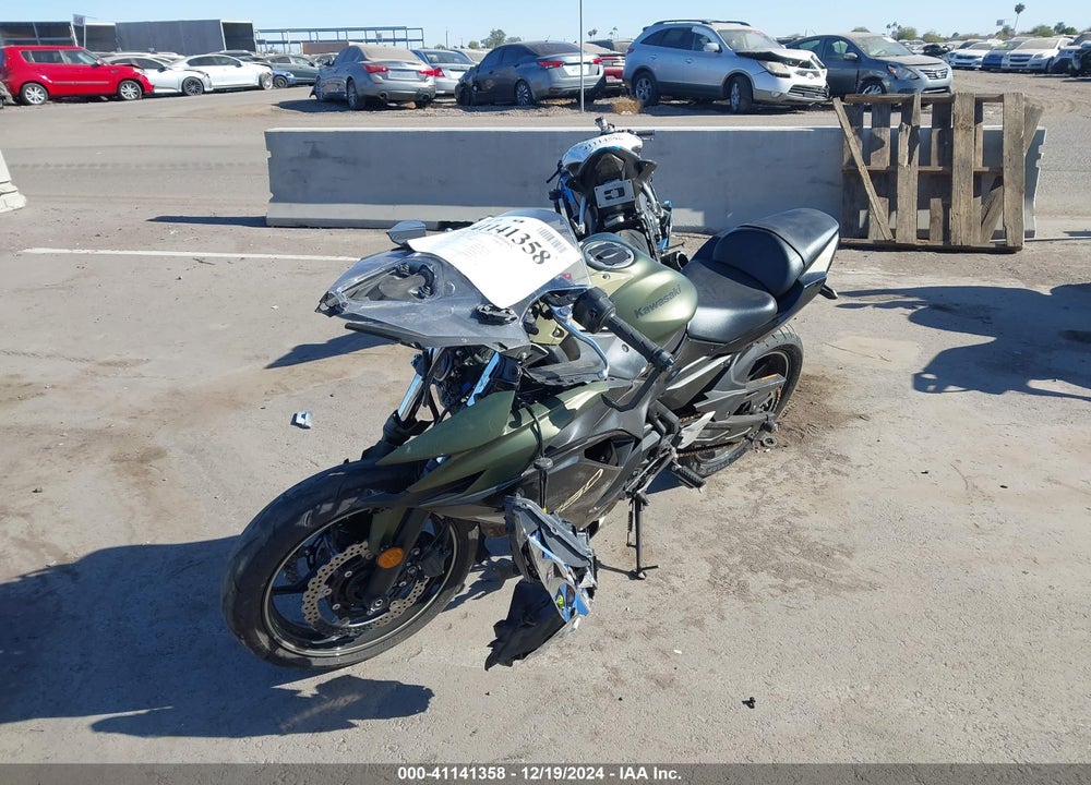 2024 KAWASAKI EX650 R VIN: ML5EXER12RDAC4129