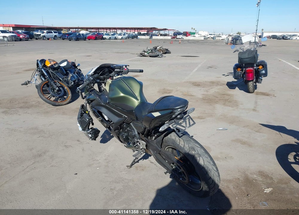 2024 KAWASAKI EX650 R VIN: ML5EXER12RDAC4129