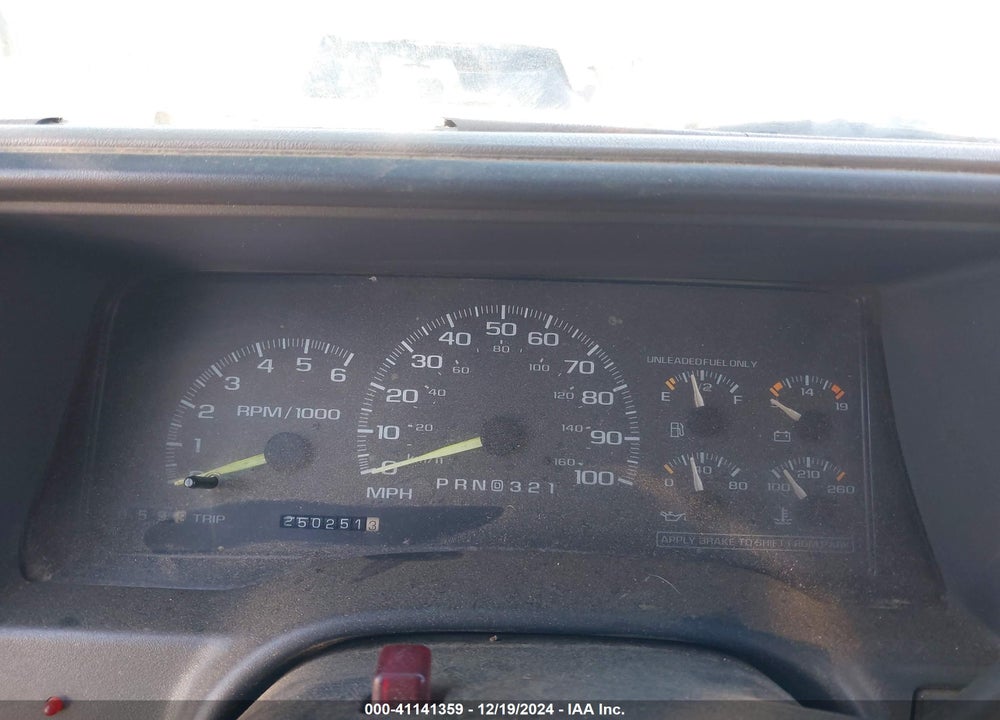 1998 CHEVROLET C1500 FLEETSIDE VIN: 2GCEC19R8W1138791