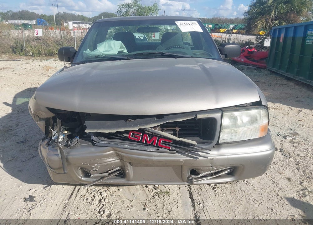 2002 GMC SONOMA SL VIN: 1GTCS145528205952