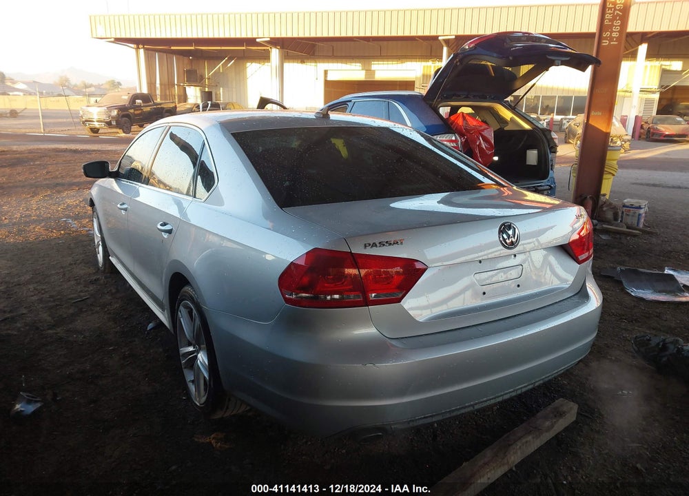 2013 VOLKSWAGEN PASSAT 3.6L V6 SE VIN: 1VWBM7A33DC006441