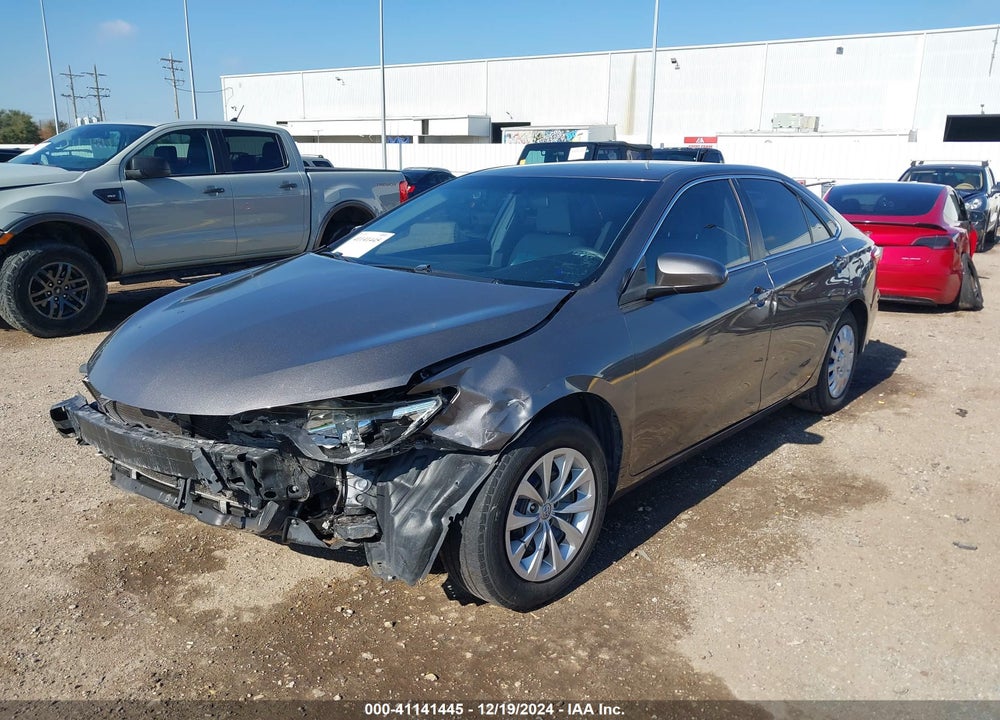 2017 TOYOTA CAMRY LE VIN: 4T1BF1FK2HU639924
