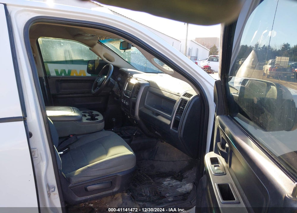2015 RAM 3500 TRADESMAN VIN: 3C63RRGL4FG523315
