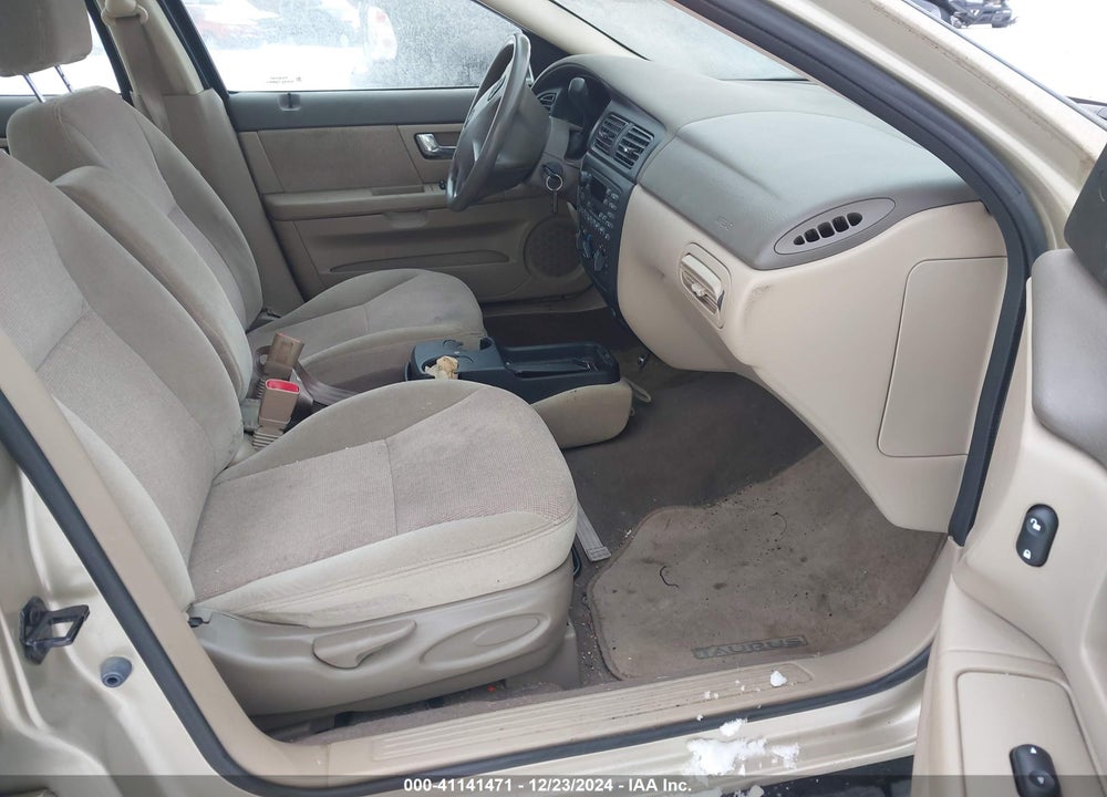 2000 FORD TAURUS SE VIN: 1FAFP53U0YG240529