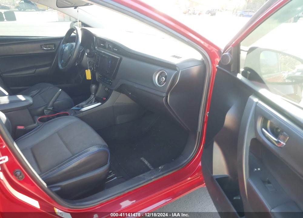 2018 TOYOTA COROLLA SE VIN: 5YFBURHE4JP796292