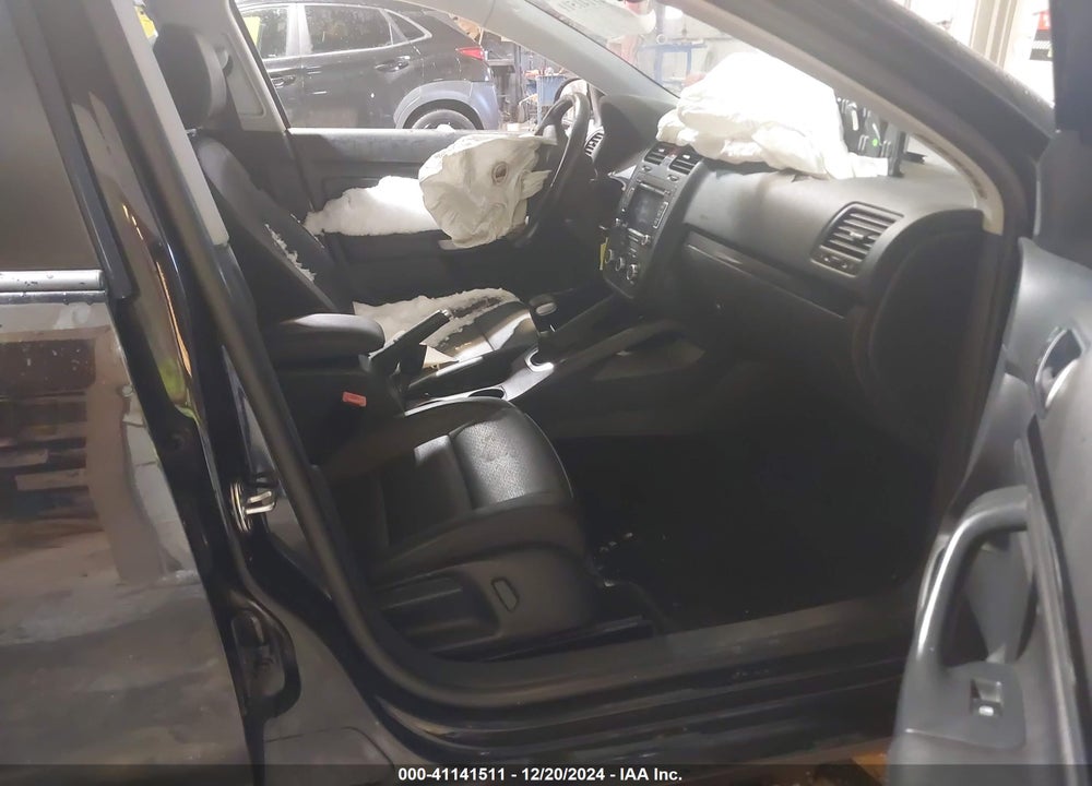 2010 VOLKSWAGEN JETTA WOLFSBURG EDITION VIN: 3VWRJ7AJ6AM018647