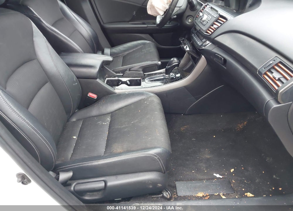 2017 HONDA ACCORD VIN: 1HGCR2F55HA205788