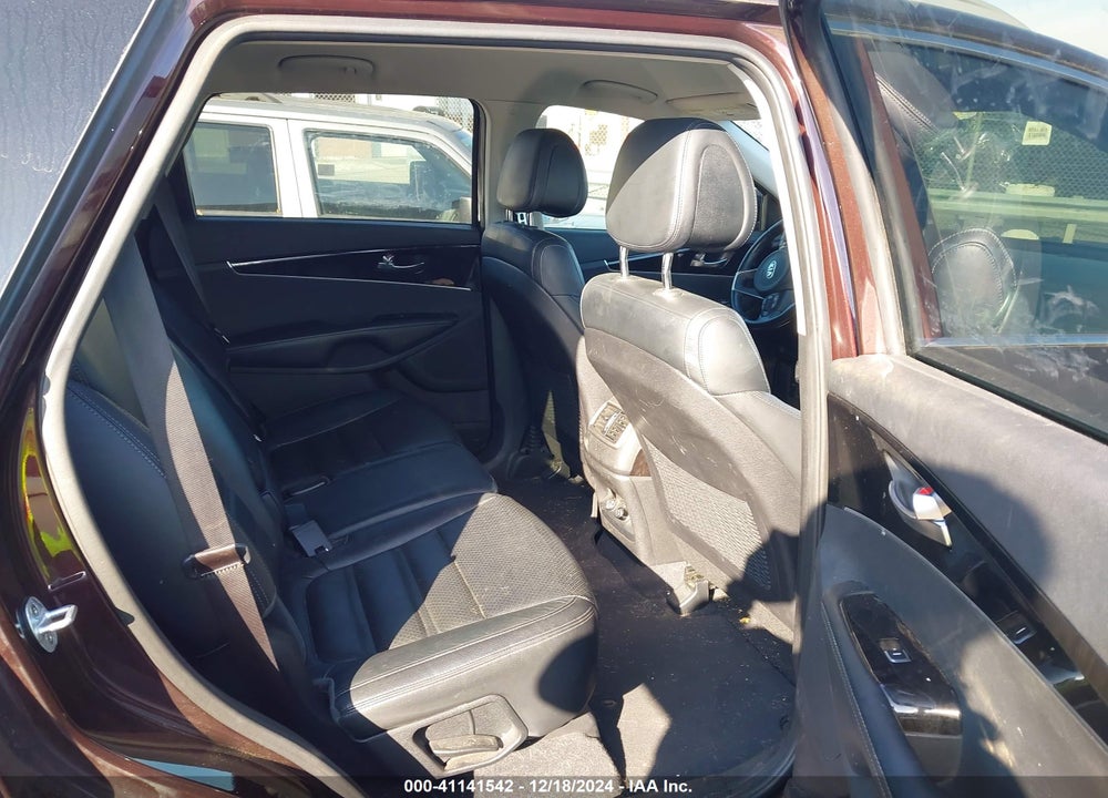2016 KIA SORENTO 2.0T EX VIN: 5XYPH4A19GG020483