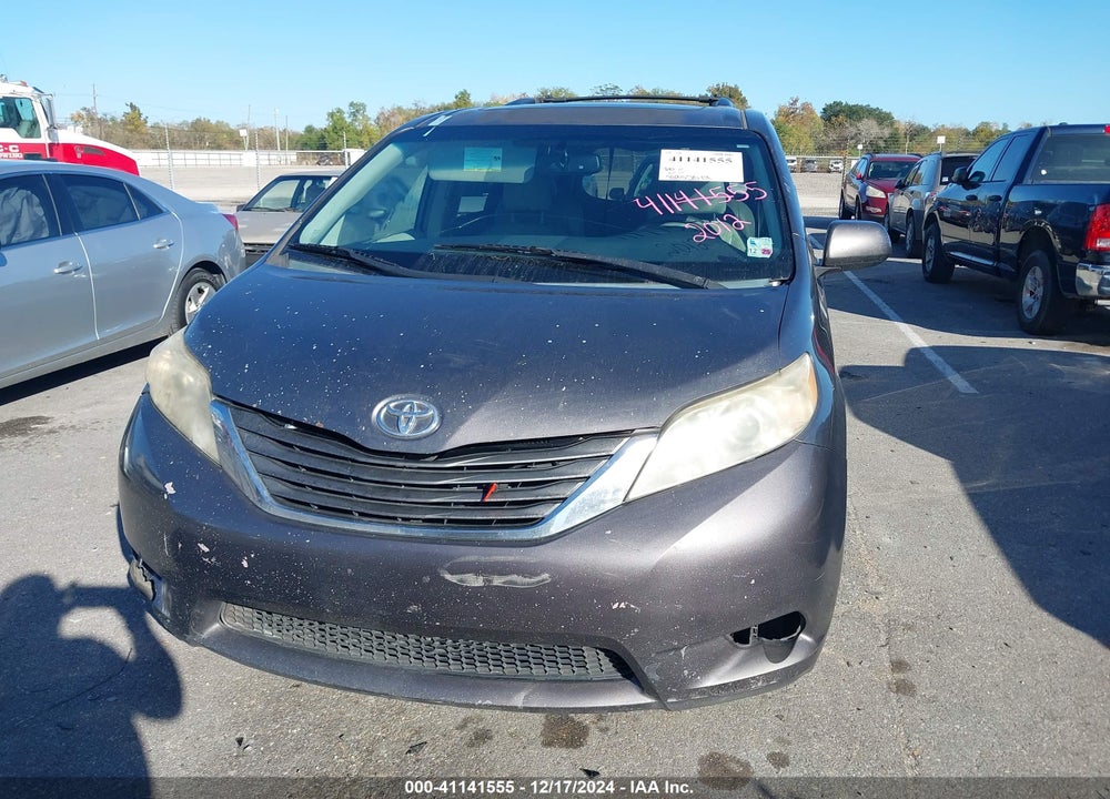 2012 TOYOTA SIENNA XLE V6 8 PASSENGER VIN: 5TDYK3DC2CS229624