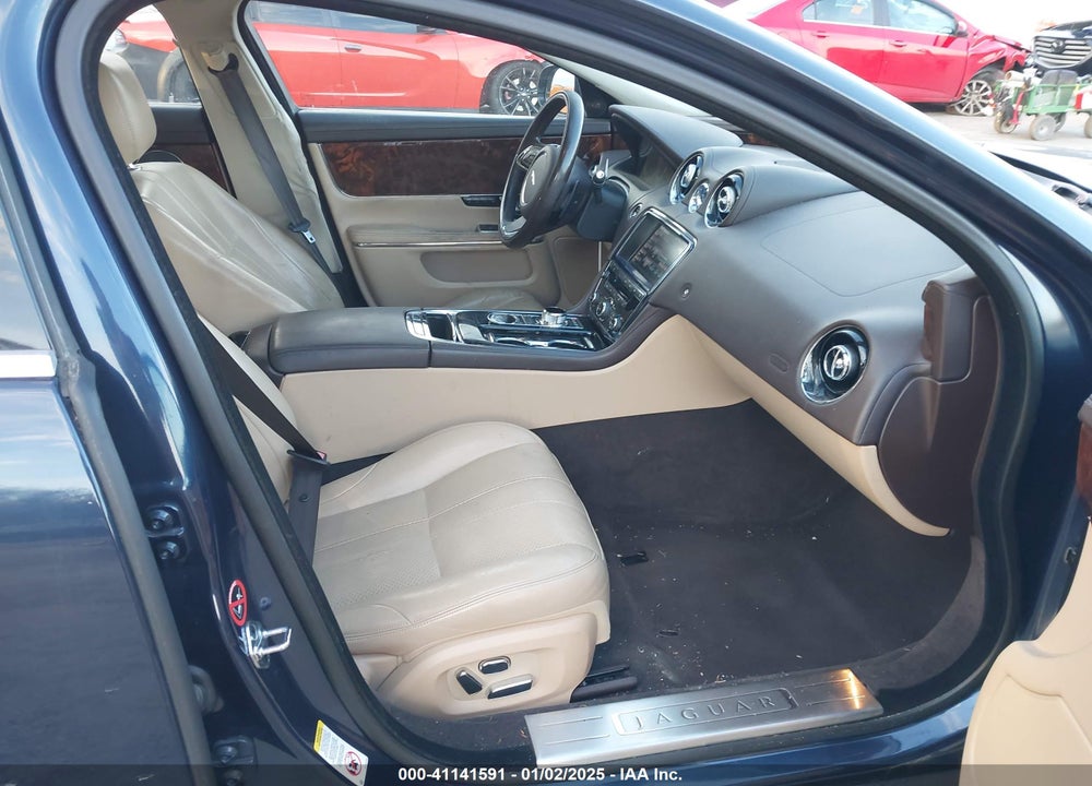 2012 JAGUAR XJ VIN: SAJWA1CB6CLV34635