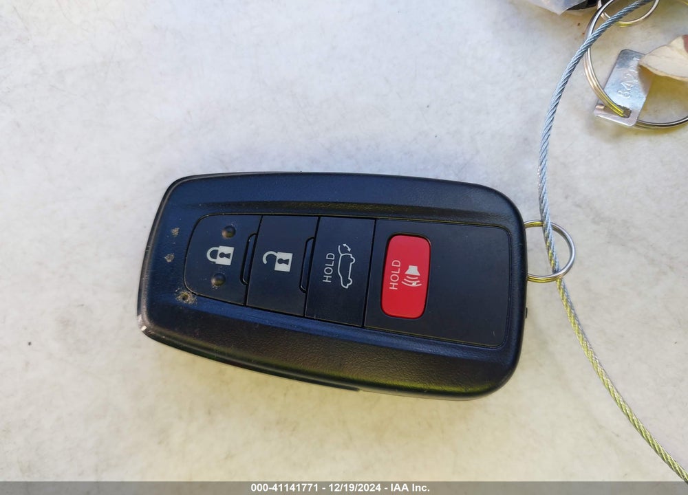 2022 TOYOTA RAV4 XLE VIN: 2T3W1RFV3NC205105