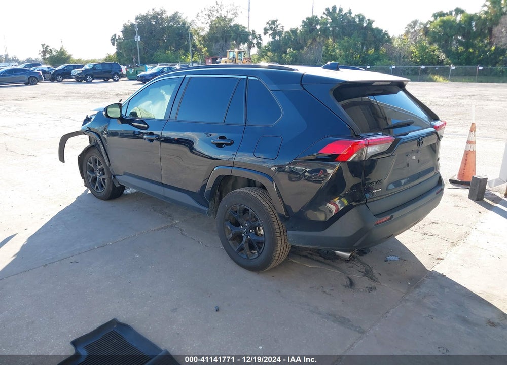 2022 TOYOTA RAV4 XLE VIN: 2T3W1RFV3NC205105