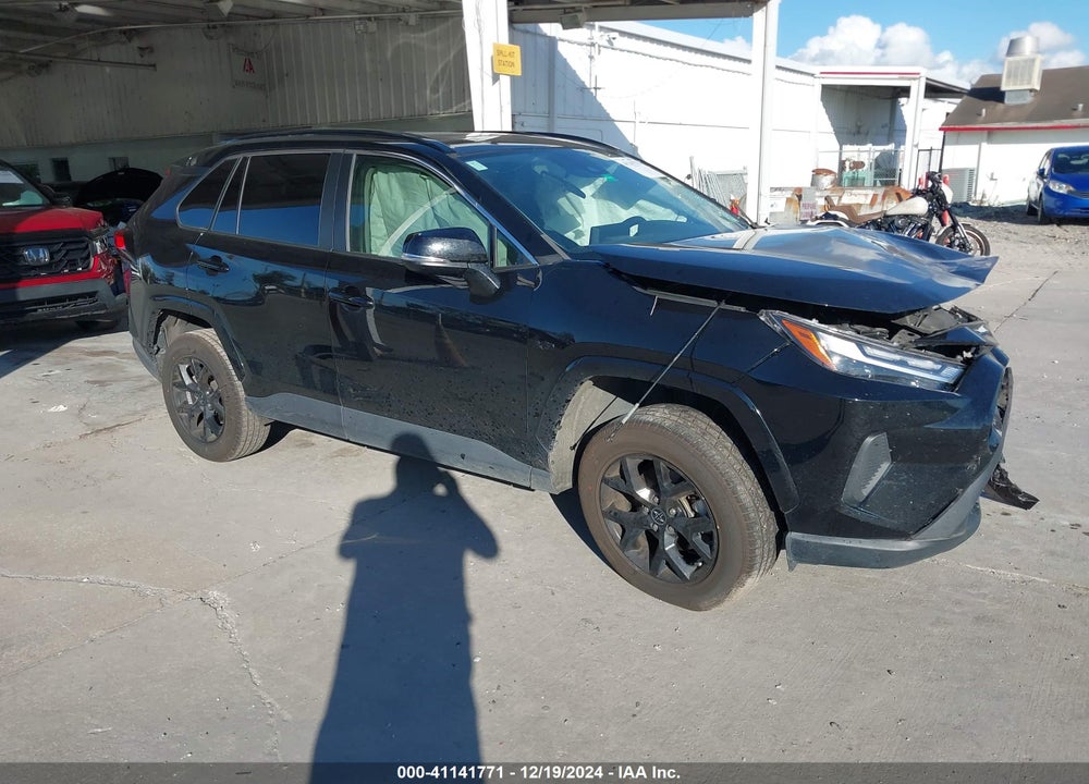2022 TOYOTA RAV4 XLE VIN: 2T3W1RFV3NC205105