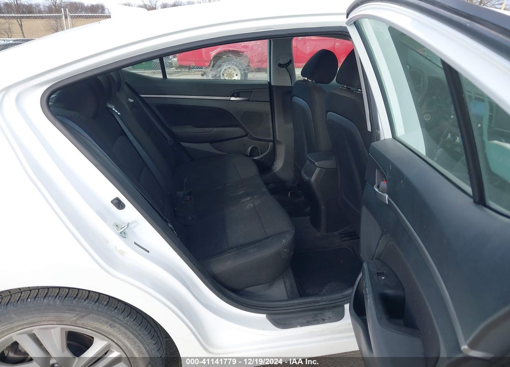 2019 HYUNDAI ELANTRA VIN: 5NPD84LFXKH403376