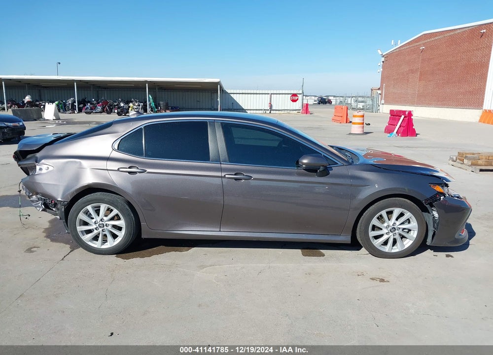 2021 TOYOTA CAMRY VIN: 4T1C11AKXMU593652