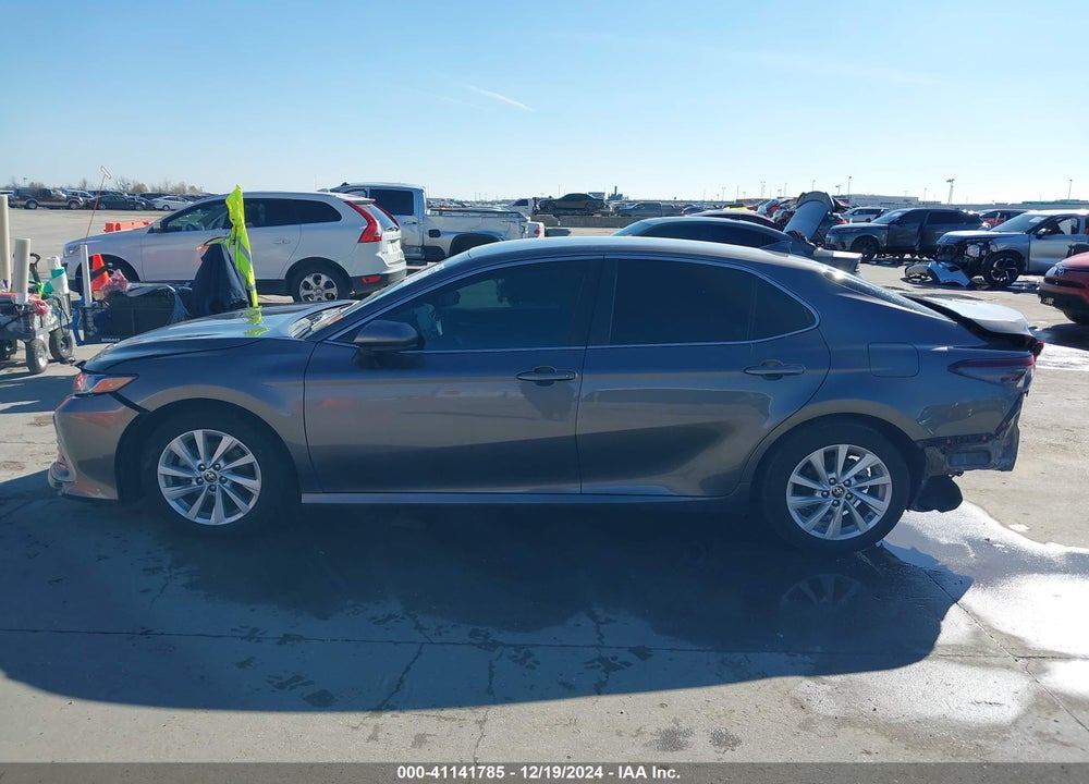2021 TOYOTA CAMRY VIN: 4T1C11AKXMU593652