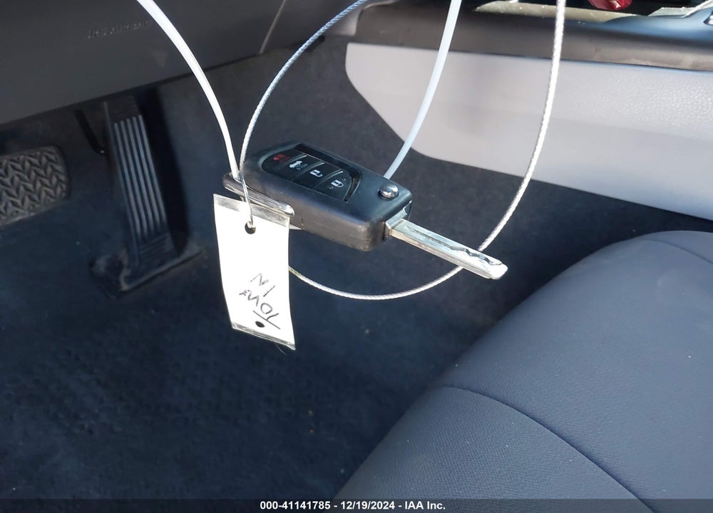 2021 TOYOTA CAMRY VIN: 4T1C11AKXMU593652