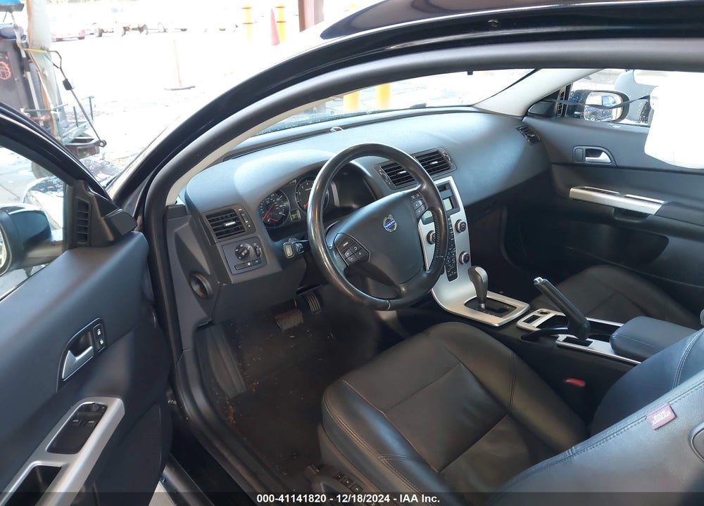 2012 VOLVO C30 T5 VIN: YV1672MK7C2265448