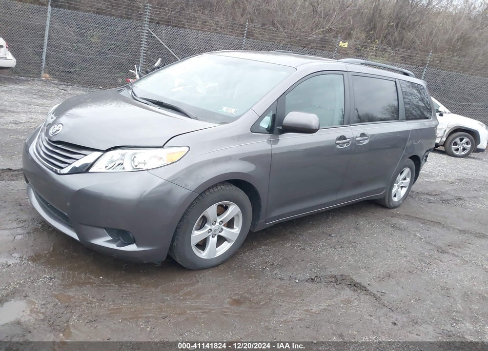 2017 TOYOTA SIENNA LE 8 PASSENGER VIN: 5TDKZ3DC8HS858037