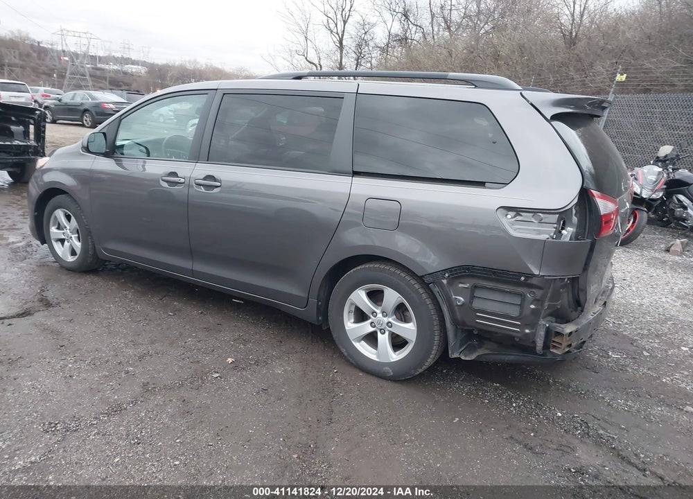 2017 TOYOTA SIENNA LE 8 PASSENGER VIN: 5TDKZ3DC8HS858037