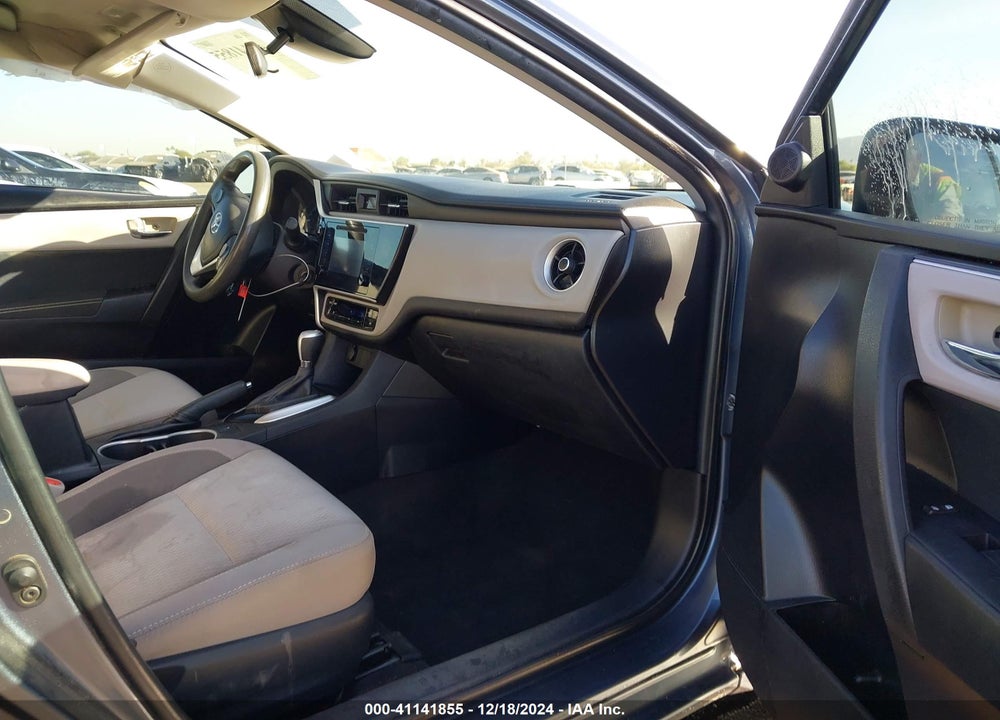 2018 TOYOTA COROLLA LE VIN: 2T1BURHE3JC054529