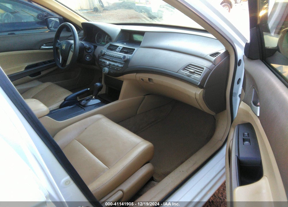 2008 HONDA ACCORD VIN: 1HGCP26448A042130
