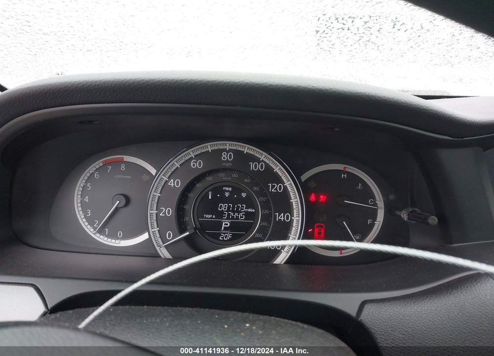 2015 HONDA ACCORD LX VIN: 1HGCR2F33FA195645