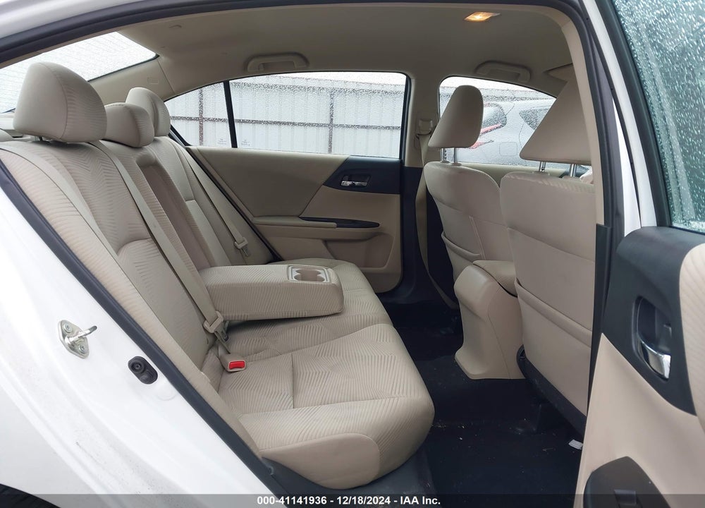 2015 HONDA ACCORD LX VIN: 1HGCR2F33FA195645
