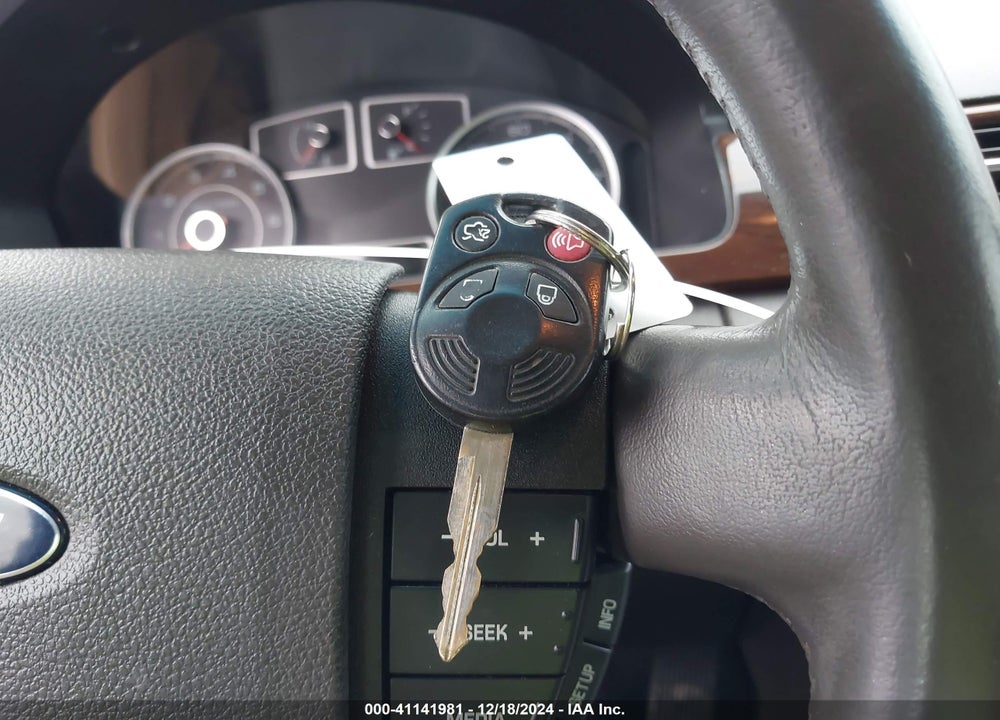2008 FORD TAURUS SEL VIN: 1FAHP24W08G166052