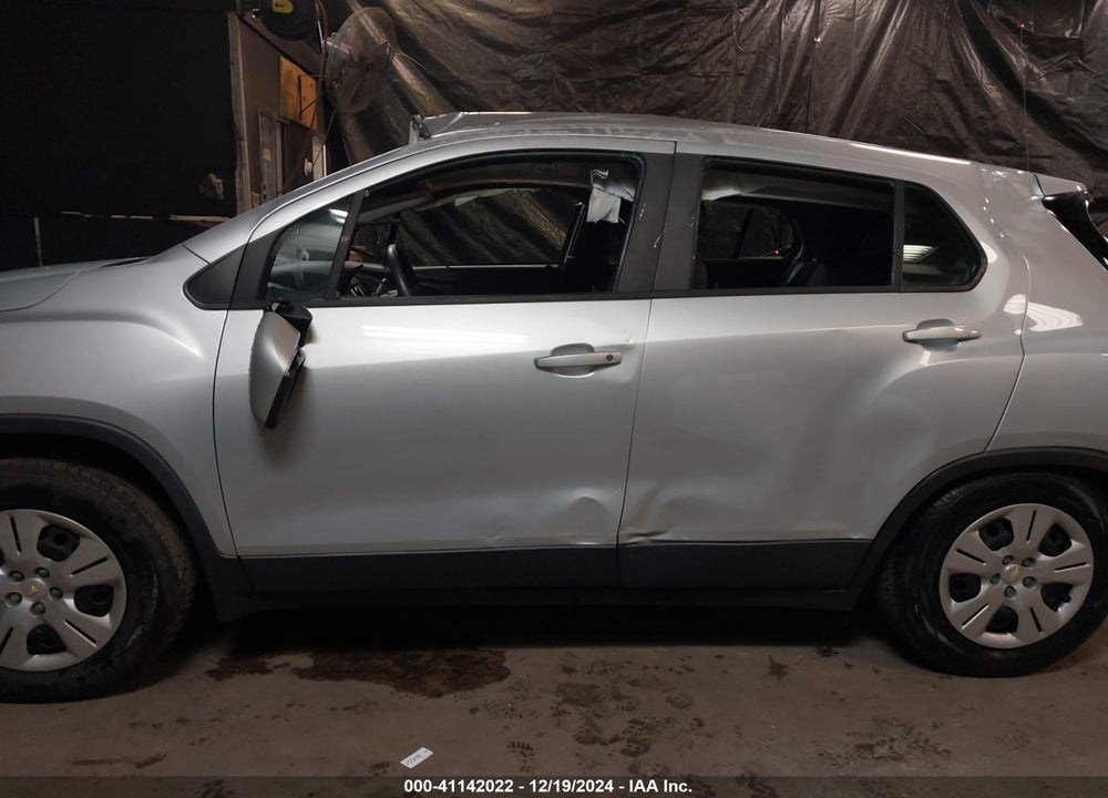 2017 CHEVROLET TRAX LS VIN: KL7CJKSB4HB258118