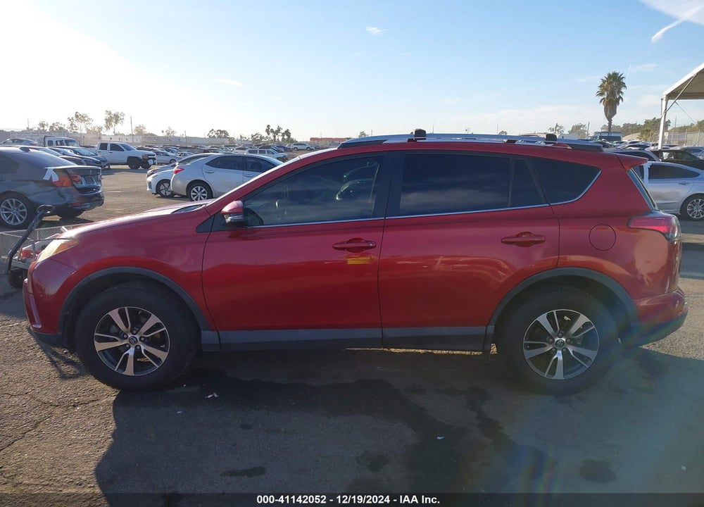 2016 TOYOTA RAV4 XLE VIN: 2T3WFREV1GW249432