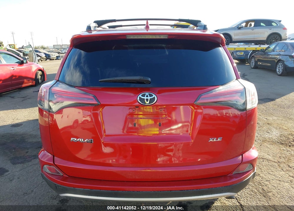 2016 TOYOTA RAV4 XLE VIN: 2T3WFREV1GW249432