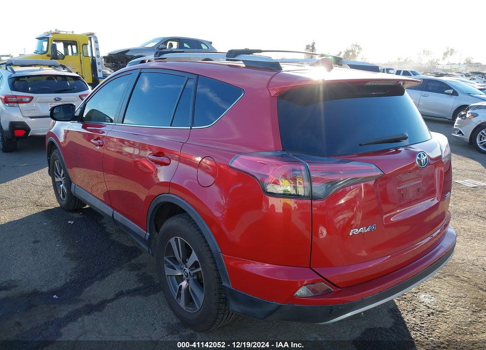 2016 TOYOTA RAV4 XLE VIN: 2T3WFREV1GW249432